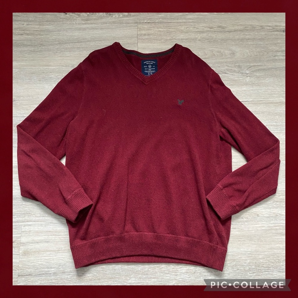⭐️AMERICAN EAGLE OUTFITTERS⭐️ V-NECK SWEATER